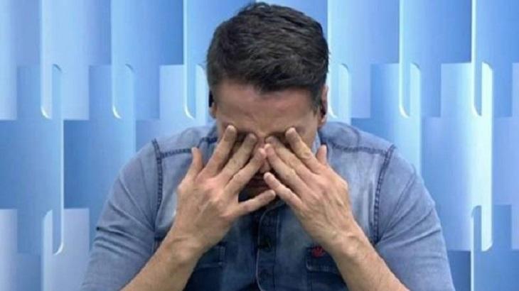 Leo Dias chorando no "Fofocalizando"