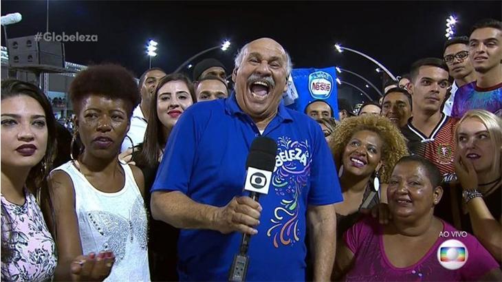 Márcio Canuto durante transmissão do Carnaval na Globo
