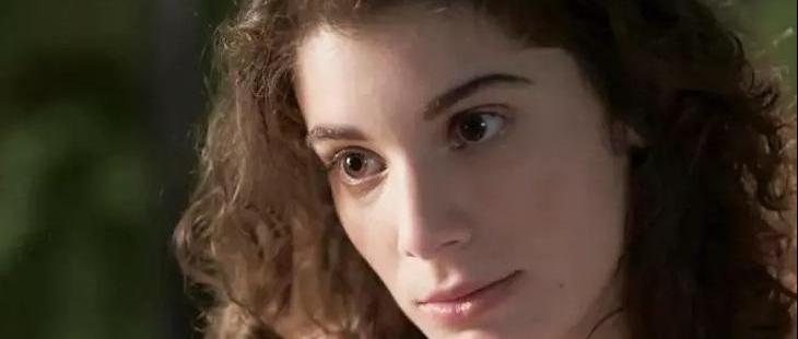 No ar em Malhação, Giulia Bertolli gostaria de reviver papel da sua mãe em novela de Manoel Carlos