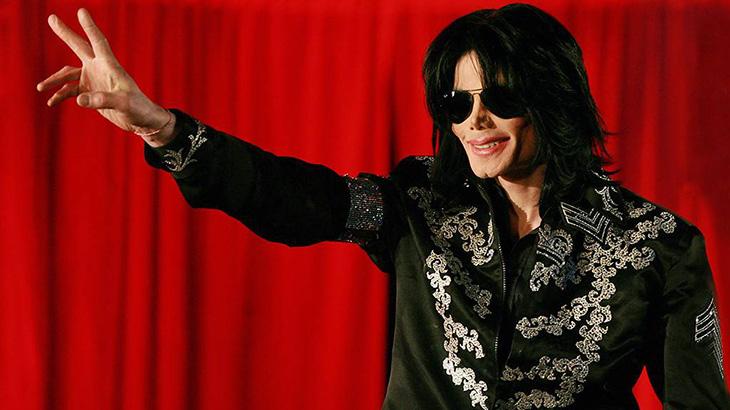 Michael Jackson apontando