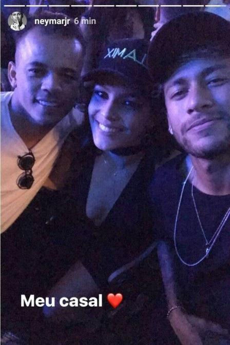 Neymar entrega romance de amigo jogador com Emilly Araújo: \"Meu casal\"