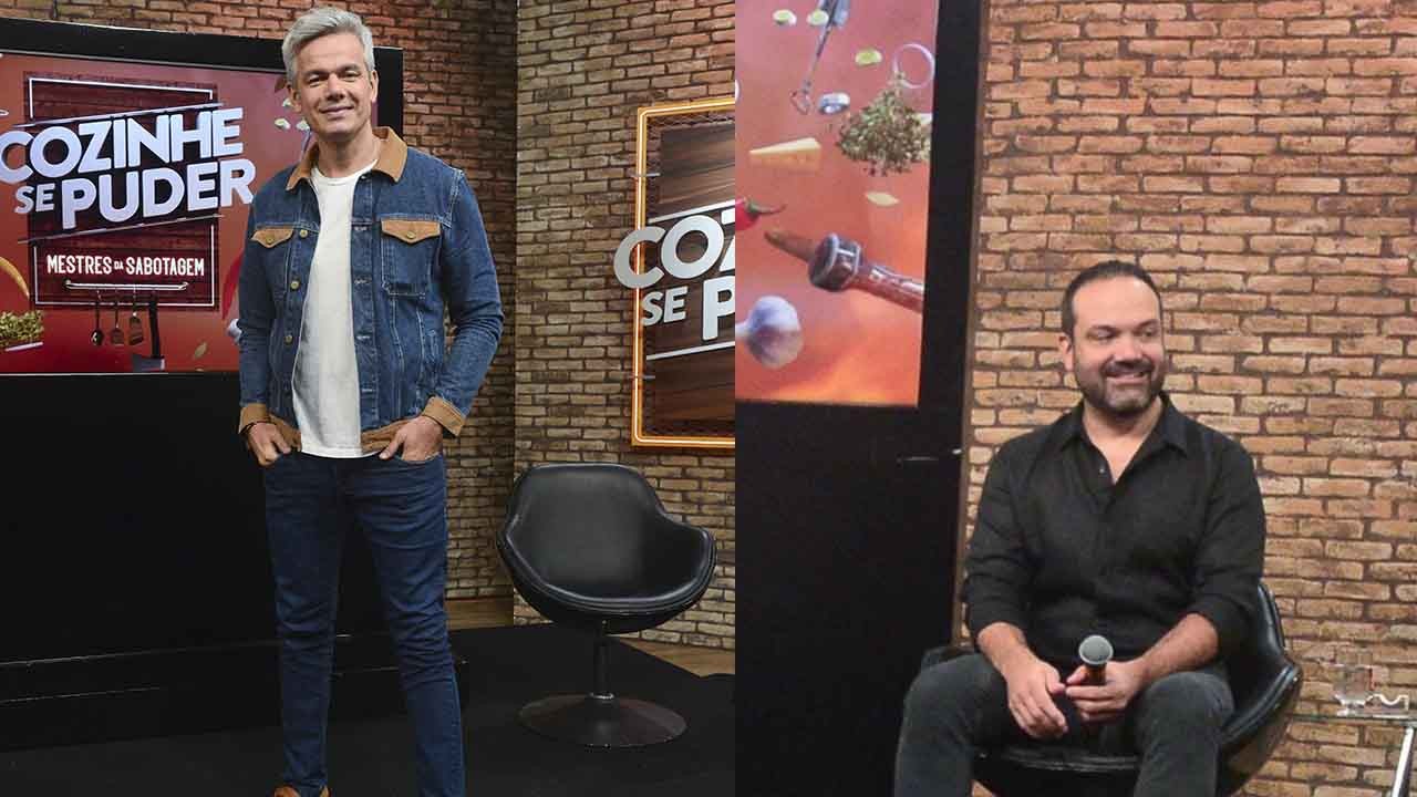Lucas Gentil de camisa preta, segurando microfone e sorrindo, sentado em cadeira em montagem com Otaviano Costa