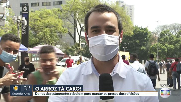 Repórter Guilherme Pimentel é atrapalhado ao vivo