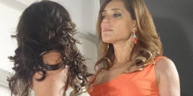 Fina Estampa: Tereza Cristina tenta empurrar filha grávida da escada