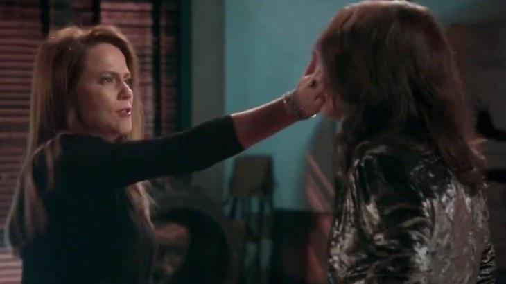 Totalmente Demais: Carolina faz revelação, confronta Lili e leva tapa na cara